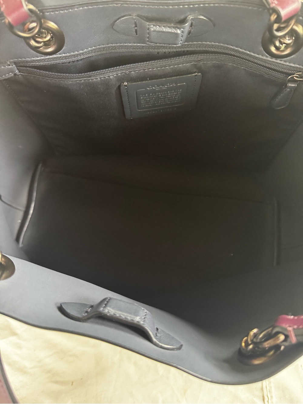 Coach Signature Chain Central Tote is crafted from refined calf leather - Picture 7 of 7
